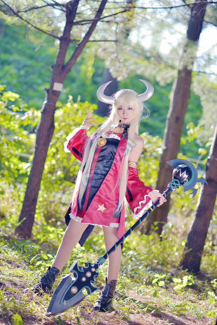 一组韩国妹子cos伊斯塔战灵使徒形态_:Colg沃